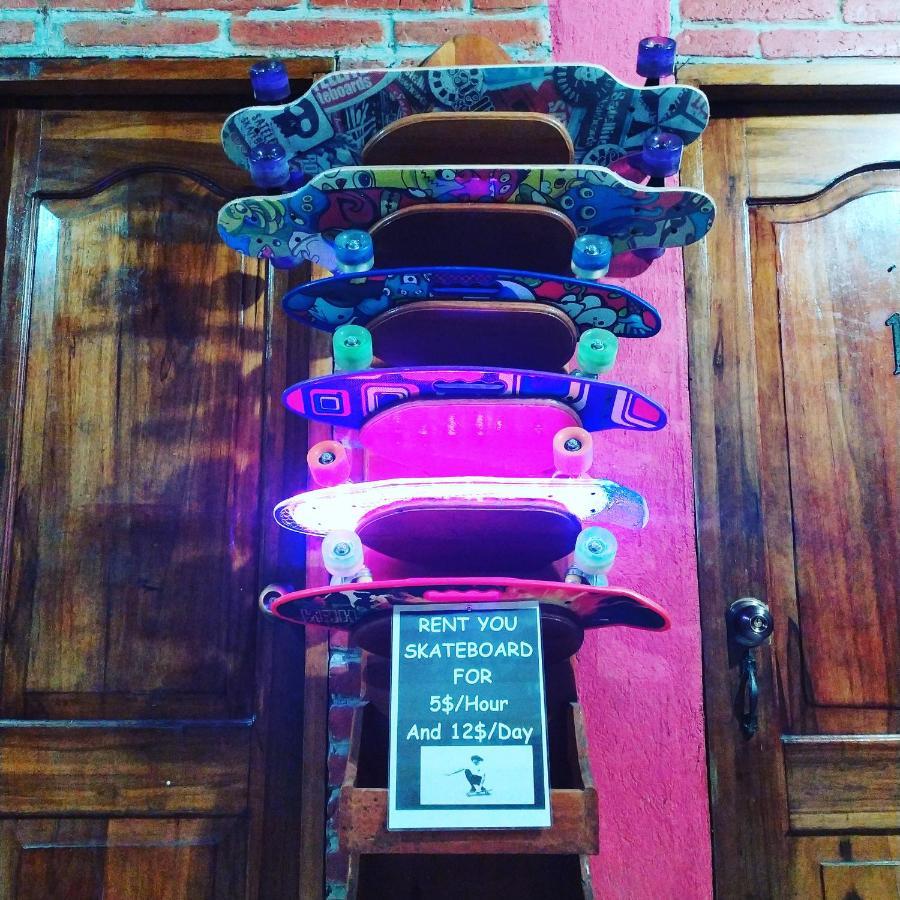Iguana Beach House Hostel Montanita Bagian luar foto