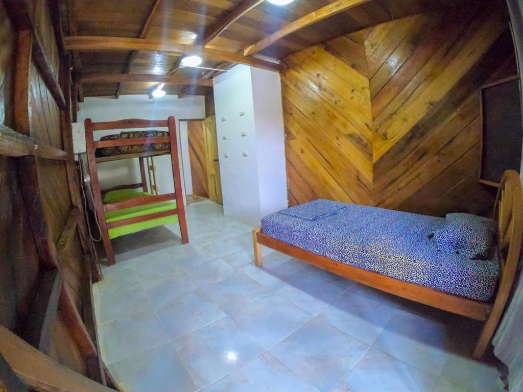 Iguana Beach House Hostel Montanita Bagian luar foto