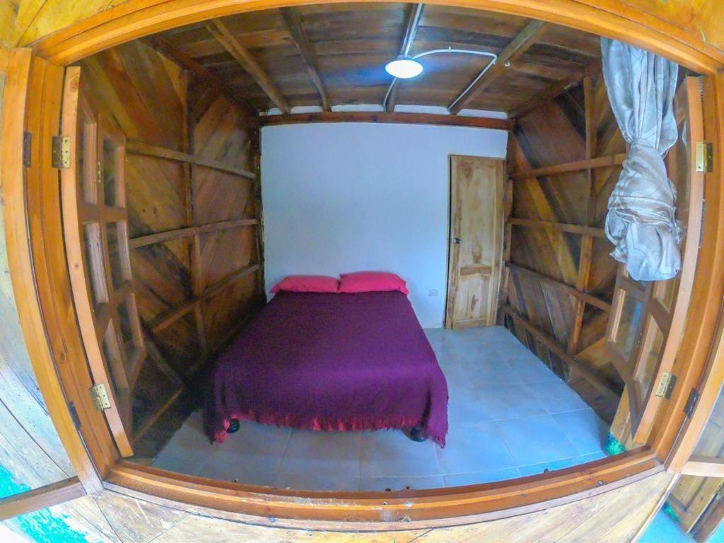Iguana Beach House Hostel Montanita Bagian luar foto